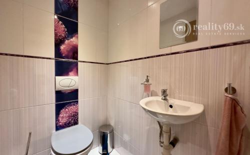 FURČA - BUZULUCKÁ PEKNÝ 3 IZBOVÝ BYT PO REKONŠTRUKCII 69 M2,  LODŽIA.