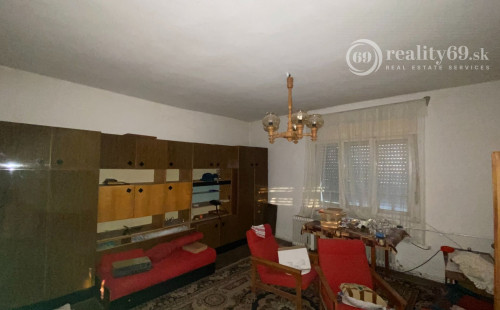 GALVÁCS -  2 IZBOVÝ RD V PREKRÁSNOM PROSTREDÍ.