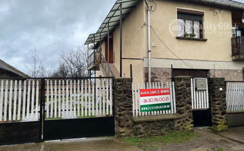 MAĎARSKO - PÁCIN 3 IZBOVÝ POSCHODVÝ RODINNÝ DOM 3 KM OD HRANÍC