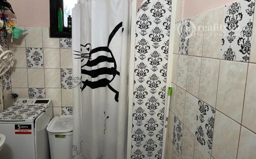 MAĎARSKO - PÁCIN 3 IZBOVÝ POSCHODVÝ RODINNÝ DOM 3 KM OD HRANÍC