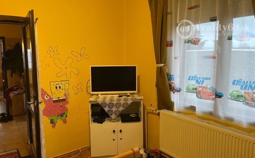 MAĎARSKO - PÁCIN 3 IZBOVÝ POSCHODVÝ RODINNÝ DOM 3 KM OD HRANÍC