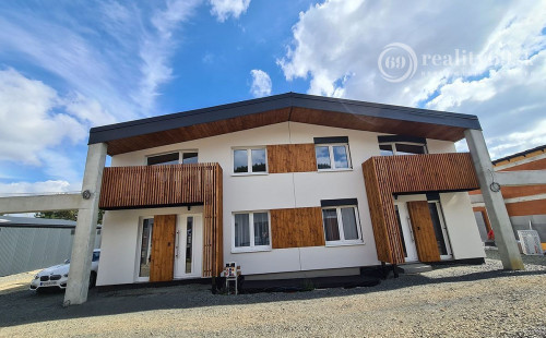 MODERNÝ 5 IZBOVÝ SMART DOM NA KĽÚČ V CENE BYTU IBA 16 KM OD KOŠÍC SMER PREŠOV