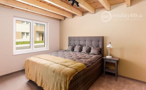 MODERNÝ 5 IZBOVÝ SMART DOM NA KĽÚČ V CENE BYTU IBA 16 KM OD KOŠÍC SMER PREŠOV