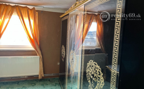 MAĎARSKO - ABAÚJSZÁNTÓ 4 IZBOVÝ RODINNÝ DOM V TOKAJSKEJ VINOHRADNÍCKEJ OBLASTI.