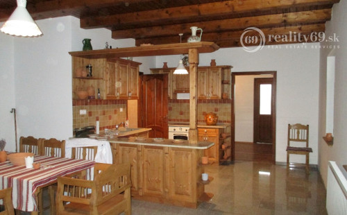 MAĎARSKO - FORRÓ - GAZDOVSKÝ 3 IZBOVÝ DOM PO KOMPLETNEJ REKONŠTRUKCII