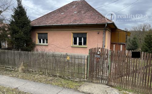 MAĎARSKO - TELKIBÁNYA PEKNÝ RODINNÝ DOM S LETNOU KUCHYŇOU LEN 25 KM OD KOŠÍC