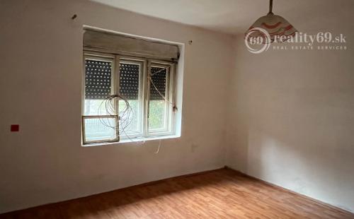 MAĎARSKO - TELKIBÁNYA PEKNÝ RODINNÝ DOM S LETNOU KUCHYŇOU LEN 25 KM OD KOŠÍC