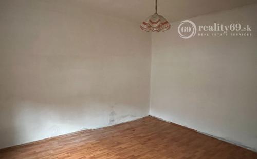 MAĎARSKO - TELKIBÁNYA PEKNÝ RODINNÝ DOM S LETNOU KUCHYŇOU LEN 25 KM OD KOŠÍC