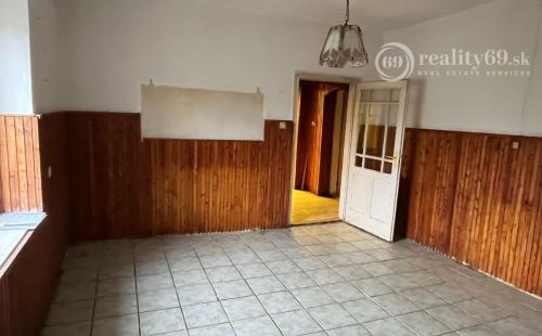 MAĎARSKO - TELKIBÁNYA PEKNÝ RODINNÝ DOM S LETNOU KUCHYŇOU LEN 25 KM OD KOŠÍC