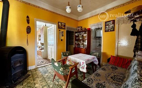 MAĎARSKO - MÁRTONYI - PEKNÝ 4 IZBOVÝ RD V KRÁSNEJ LOKALITE BLÍZKO JAZERA RAKACA + LETNÁ KUCHYŇA