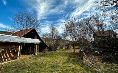 MAĎARSKO - AGGTELEK - 3 IZBOVÝ RODINNÝ DOM S LETNOU KUCHYŇOU