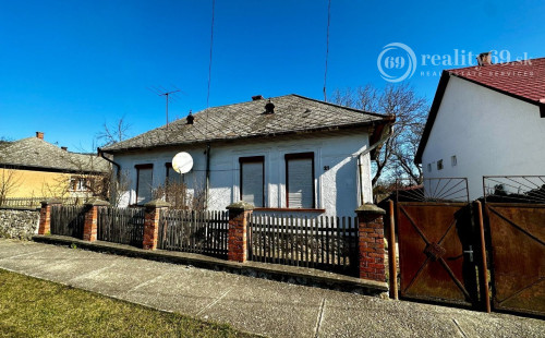 MAĎARSKO - KOMJÁTI 2 IZBOVÝ RODINNÝ DOM V TICHOM PROSTREDÍ