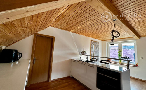 KAVEČANY - VÝBORNÁ LOKALITA - DVOJGENERAČNÝ RODINNÝ DOM.