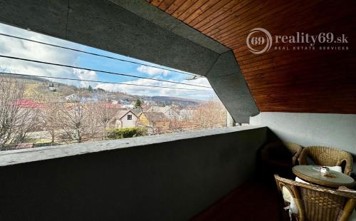 KAVEČANY - VÝBORNÁ LOKALITA - DVOJGENERAČNÝ RODINNÝ DOM.