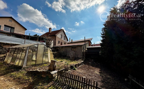KAVEČANY - VÝBORNÁ LOKALITA - DVOJGENERAČNÝ RODINNÝ DOM.