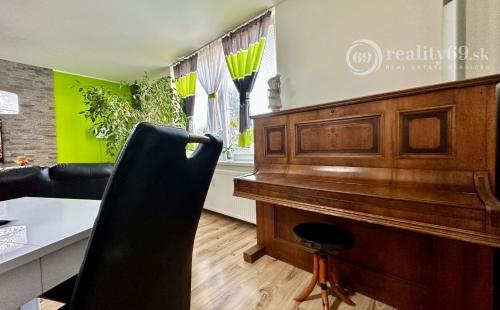 FURČA - BUZULUCKÁ NOVOSTAVBA 3 IZBOVÝ TEHLOVÝ BYT 94 M2,  TERASA, PARKOVANIE.