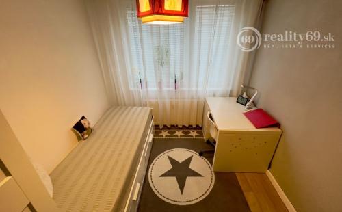 FURČA - BUZULUCKÁ PEKNÝ 3 IZBOVÝ BYT PO REKONŠTRUKCII 69 M2,  LODŽIA.