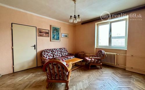 SEVER -  OBRANCOV MIERU - PEKNÝ TEHLOVÝ BYT PO REKONŠTRUKCII 55 M2 S BALKÓNOM.