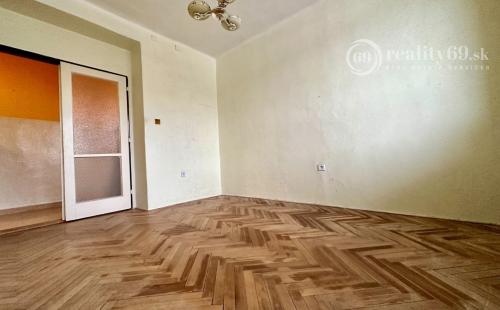 SEVER -  OBRANCOV MIERU - PEKNÝ TEHLOVÝ BYT PO REKONŠTRUKCII 55 M2 S BALKÓNOM.