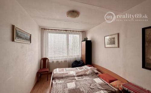 JUH - TURGENEVOVA 3 IZBOVÝ BYT 68M2 + 6 METROVÁ LODŽIA, ŽIADANÁ LOKALITA PRAŽSKÝ TYP BYTU.