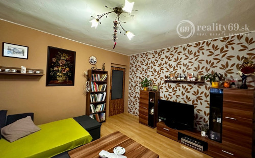 NOVÁ CENA - KECEROVCE - DVOJGENERAČNÝ RODINNÝ DOM NA PREDAJ V TICHOM PROSTREDÍ LEN 20 KM OD KOŠÍC