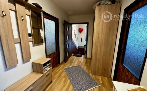 NOVÁ CENA - KECEROVCE - DVOJGENERAČNÝ RODINNÝ DOM NA PREDAJ V TICHOM PROSTREDÍ LEN 20 KM OD KOŠÍC