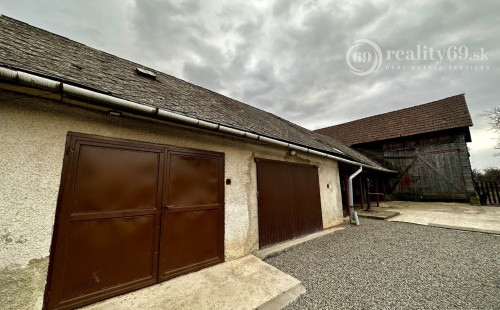 NOVÁ CENA - KECEROVCE - DVOJGENERAČNÝ RODINNÝ DOM NA PREDAJ V TICHOM PROSTREDÍ LEN 20 KM OD KOŠÍC