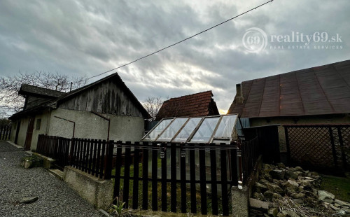 NOVÁ CENA - KECEROVCE - DVOJGENERAČNÝ RODINNÝ DOM NA PREDAJ V TICHOM PROSTREDÍ LEN 20 KM OD KOŠÍC