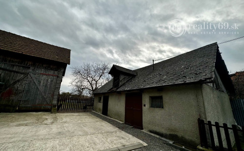 NOVÁ CENA - KECEROVCE - DVOJGENERAČNÝ RODINNÝ DOM NA PREDAJ V TICHOM PROSTREDÍ LEN 20 KM OD KOŠÍC