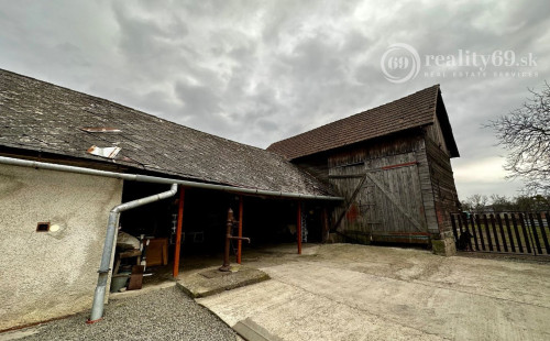 NOVÁ CENA - KECEROVCE - DVOJGENERAČNÝ RODINNÝ DOM NA PREDAJ V TICHOM PROSTREDÍ LEN 20 KM OD KOŠÍC