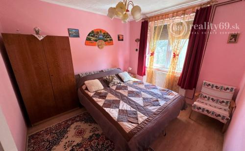 MAĎARSKO - SZENDRO PEKNÝ 4 IZBOVÝ RODINNÝ DOM S GARÁŽOU