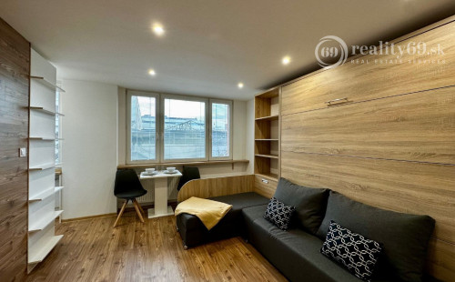 TERASA - LABORECKÁ 1 - IZBOVÝ BYT PO KOMPLETNEJ REKONŠTRUKCII