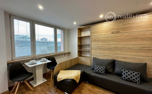 TERASA - LABORECKÁ 1 - IZBOVÝ BYT PO KOMPLETNEJ REKONŠTRUKCII