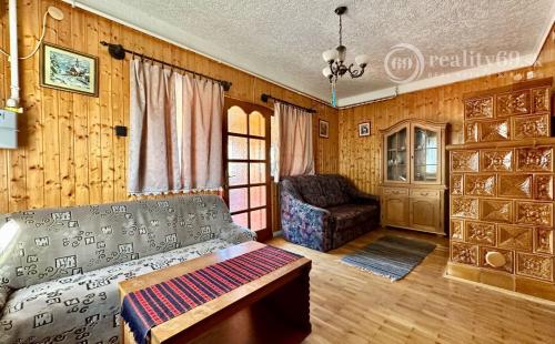 MAĎARSKO - TISZACSEGE - POSCHODOVÁ 3 IZBOVÁ CHATA, TERASA PRI TERMÁLNOM KÚPALISKU.