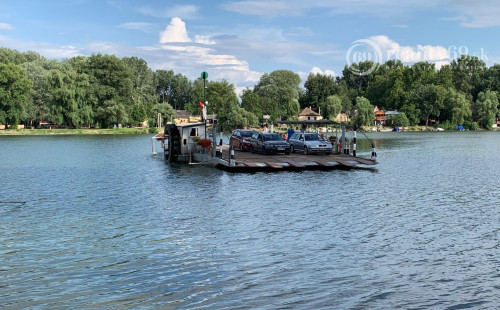 MAĎARSKO - TISZACSEGE - 4 IZBOVÁ CHATA, TERASA, ZÁHRADA PRI TERMÁLNOM KÚPALISKU.