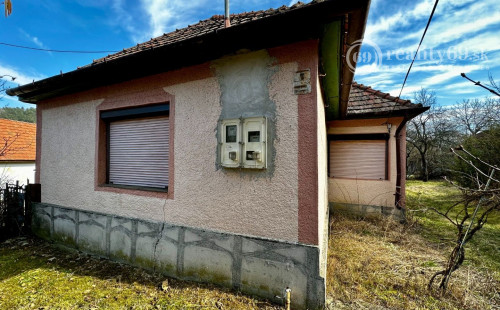 MAĎARSKO - AGGTELEK - 3 IZBOVÝ RODINNÝ DOM S LETNOU KUCHYŇOU