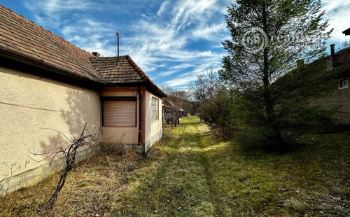 MAĎARSKO - AGGTELEK - 3 IZBOVÝ RODINNÝ DOM S LETNOU KUCHYŇOU