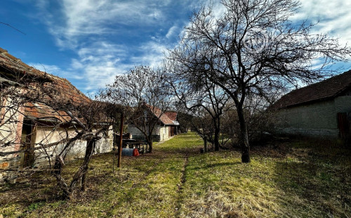 MAĎARSKO - AGGTELEK - 3 IZBOVÝ RODINNÝ DOM S LETNOU KUCHYŇOU