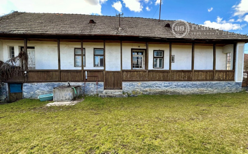 REZERVOVANÉ - MAĎARSKO - SZŐLŐSARDÓ SEDLIACKY DOM S VERANDOU A LETNOU KUCHYŇOU V KRÁSNOM PROSTREDÍ