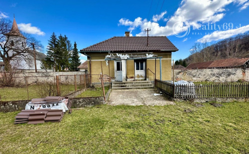 REZERVOVANÉ - MAĎARSKO - SZŐLŐSARDÓ SEDLIACKY DOM S VERANDOU A LETNOU KUCHYŇOU V KRÁSNOM PROSTREDÍ