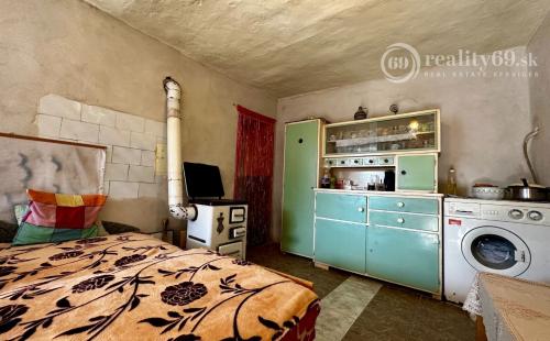 MAĎARSKO - SZALONNA 2 IZBOVÝ SEDLIACKÝ DOM S GARÁŽOU