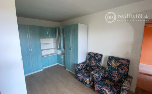 MAĎARSKO - SZENDRO 3 IZBOVÝ RODINNÝ DOM S VERANDOU