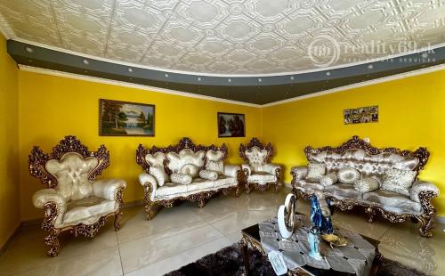 MAĎARSKO - SZENDRO LUXUSNÝ 4 IZBOVÝ ZREKONŠTRUOVANÝ RODINNÝ DOM