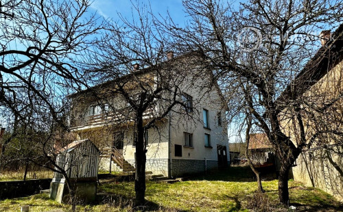 MAĎARSKO - SZUHOGY 4 IZBOVÝ POSCHODOVÝ RD S GARÁŽOU A LETNOU KUCHYŇOU