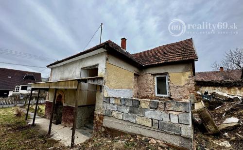 SUPER CENA - MAĎARSKO - SZUHOGY 2 IZBOVÝ ČIASTOČNE ZREKONŠTRUOVANÝ RODINNÝ DOM