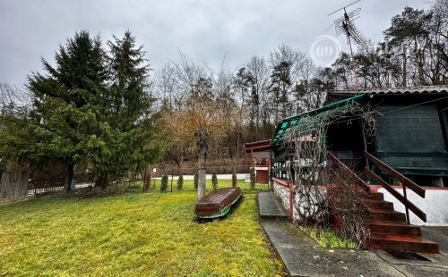 MAĎARSKO - MESZES 2 IZBOVÁ CHATA PRI JAZERE S TERASOU