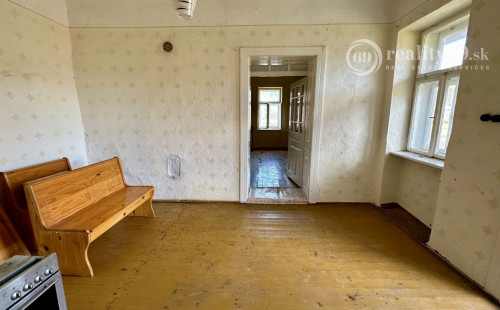 REZERVOVANÉ - MAĎARSKO - SZŐLŐSARDÓ SEDLIACKY DOM S VERANDOU A LETNOU KUCHYŇOU V KRÁSNOM PROSTREDÍ