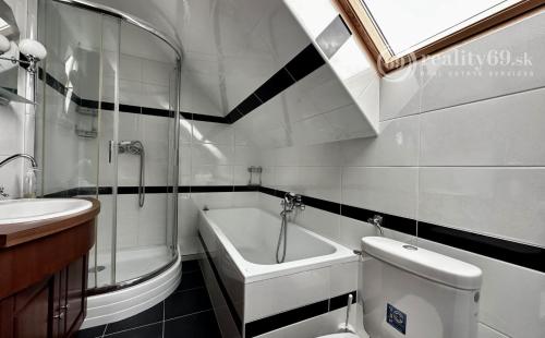 MAĎARSKO - EDELÉNY PEKNÝ RODINNÝ DOM S VEĽKÝM POZEMKOM LEN 85KM OD KOŠÍC