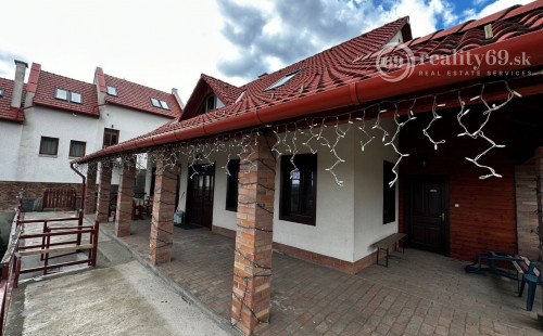 MAĎARSKO - EDELÉNY PEKNÝ RODINNÝ DOM S VEĽKÝM POZEMKOM LEN 85KM OD KOŠÍC