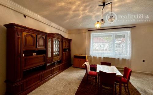 MAĎARSKO - ABAÚJSZÁNTÓ 3 IZBOVÝ RODINNÝ DOM.